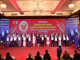 Nam Dược được vinh danh giải thưởng Hàng Việt Nam chất lượng cao năm 2024