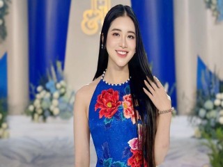 Đám cưới Quang Hải–Chu Thanh Huyền: Nữ MC xinh đẹp gây tò mò